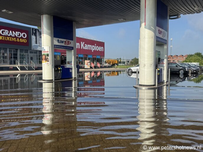 De Tango aan de Industrieweg stond rond 9 uur nog helemaal blank